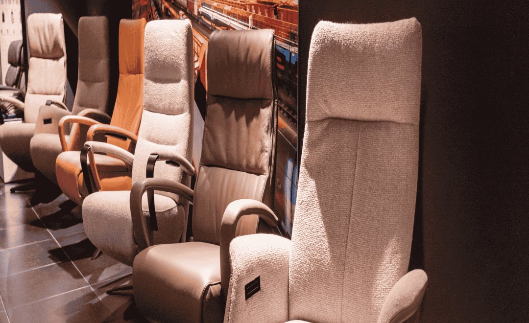 Meer dan 60 relaxfauteuils in de showrooom