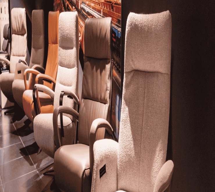 Meer dan 60 relaxfauteuils in de showrooom